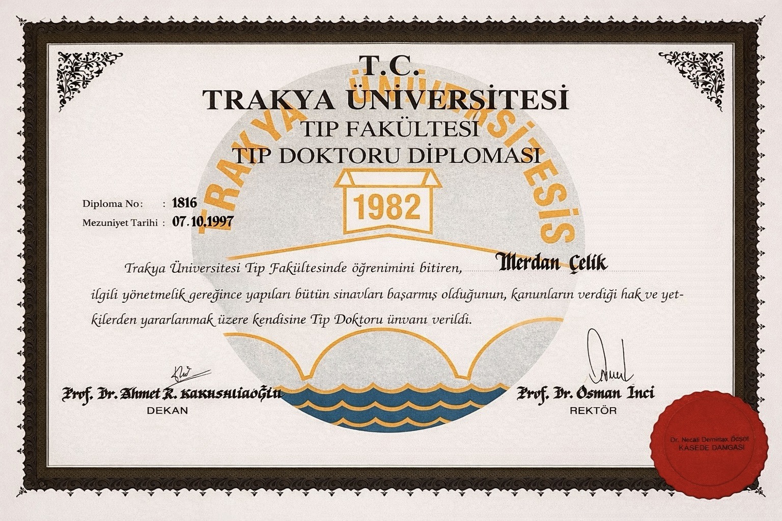 Diploma di Laurea in Medicina — Università di Trakya, 1997 — Dr. Merdan Çelik